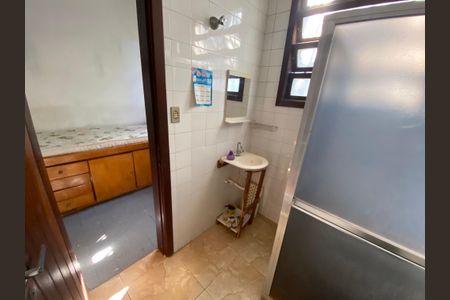 Casa à venda com 590m², 4 quartos e 3 vagasBanheiro de Serviço