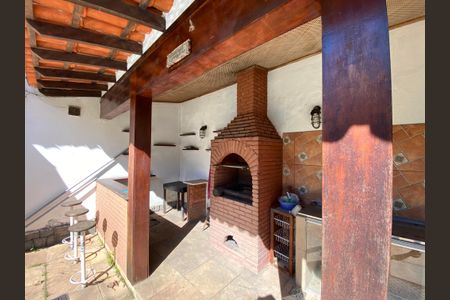 Casa à venda com 590m², 4 quartos e 3 vagasÁrea Externa