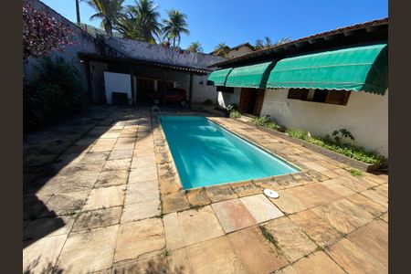 Casa à venda com 590m², 4 quartos e 3 vagasÁrea Externa