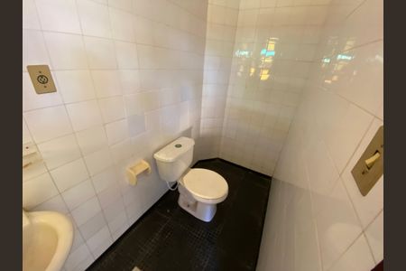 Casa à venda com 590m², 4 quartos e 3 vagasBanheiro / Sauna