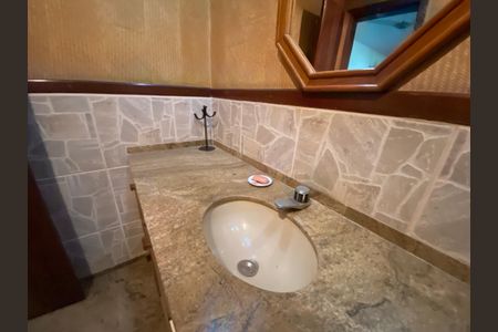 Casa à venda com 590m², 4 quartos e 3 vagasLavabo