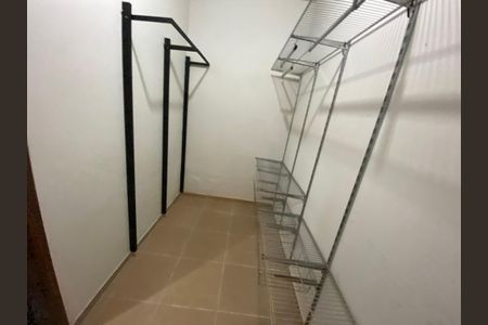 Casa à venda com 590m², 4 quartos e 3 vagasCloset da Suíte