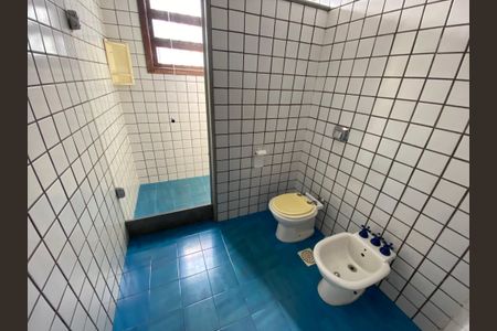 Casa à venda com 590m², 4 quartos e 3 vagasBanheiro