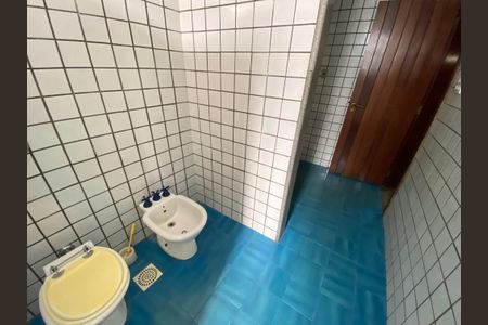 Casa à venda com 590m², 4 quartos e 3 vagasBanheiro