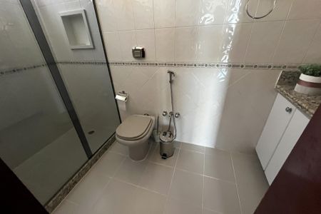 Apartamento à venda com 230m², 3 quartos e 2 vagasBanheiro