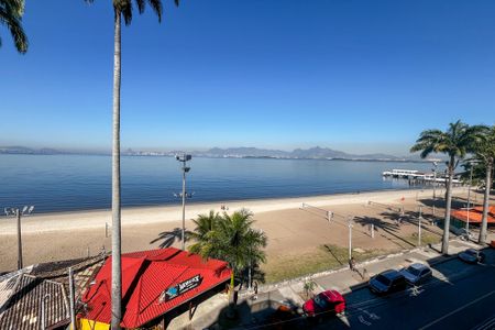 Apartamento à venda com 230m², 3 quartos e 2 vagasVista