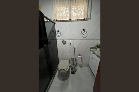 Apartamento à venda com 230m², 3 quartos e 2 vagasBanheiro 3