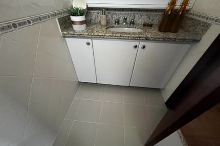 Apartamento à venda com 230m², 3 quartos e 2 vagasBanheiro