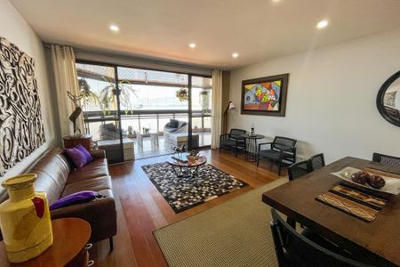 Apartamento à venda com 230m², 3 quartos e 2 vagasSala