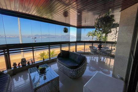 Apartamento à venda com 230m², 3 quartos e 2 vagasVaranda