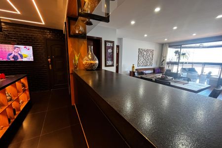 Apartamento à venda com 230m², 3 quartos e 2 vagasCozinha