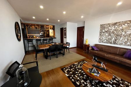 Apartamento à venda com 230m², 3 quartos e 2 vagasSala