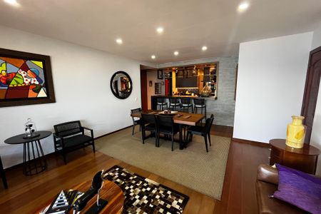 Apartamento à venda com 230m², 3 quartos e 2 vagasSala