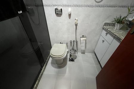 Apartamento à venda com 230m², 3 quartos e 2 vagasBanheiro 3