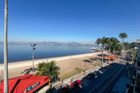 Apartamento à venda com 230m², 3 quartos e 2 vagasVista