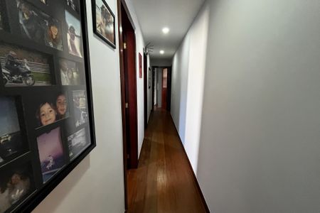 Apartamento à venda com 230m², 3 quartos e 2 vagasCorredor