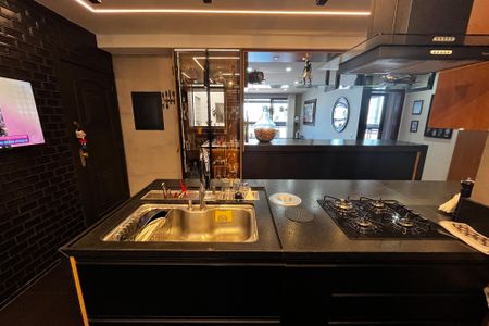 Apartamento à venda com 230m², 3 quartos e 2 vagasCozinha