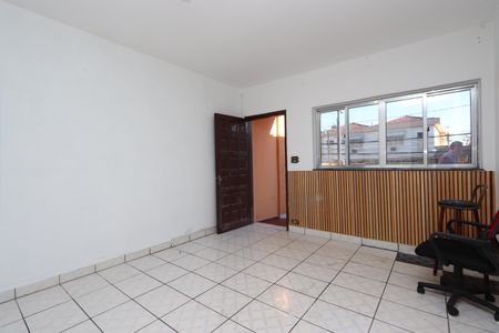 Casa à venda com 132m², 2 quartos e 1 vagaSala