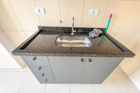 Apartamento para alugar com 49m², 2 quartos e 1 vaga Apartamento para alugar com 49m², 2 quartos e 1 vagaCozinha e Área de Serviço