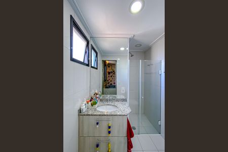 Apartamento à venda com 143m², 3 quartos e 3 vagasBanheiro da Suíte 2