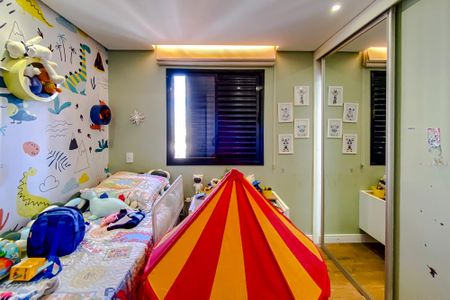 Apartamento à venda com 143m², 3 quartos e 3 vagas Suíte 2