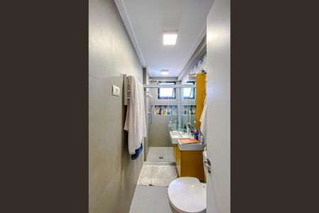 Apartamento à venda com 143m², 3 quartos e 3 vagasBanheiro da Suíte 1