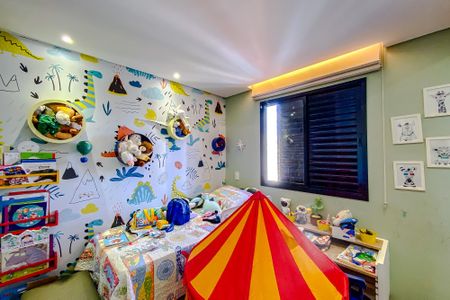 Apartamento à venda com 143m², 3 quartos e 3 vagas Suíte 2