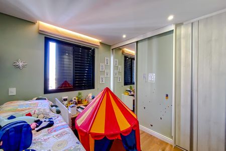 Apartamento à venda com 143m², 3 quartos e 3 vagas Suíte 2