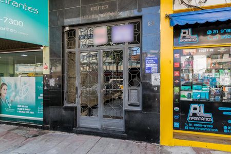 Apartamento à venda com 72m², 2 quartos e sem vaga Apartamento à venda com 72m², 2 quartos e sem vagaFachada