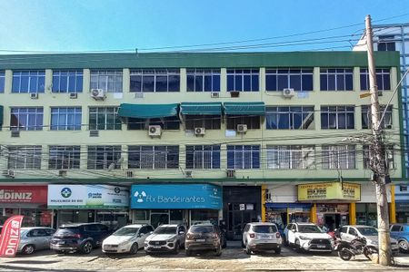 Apartamento à venda com 72m², 2 quartos e sem vaga Apartamento à venda com 72m², 2 quartos e sem vagaFachada