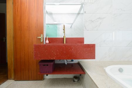 Casa à venda com 600m², 3 quartos e 7 vagas Casa à venda com 600m², 3 quartos e 7 vagasBanheiro da Suíte