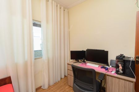 Casa à venda com 600m², 3 quartos e 7 vagas Casa à venda com 600m², 3 quartos e 7 vagasQuarto 1