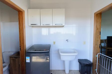 Casa à venda com 600m², 3 quartos e 7 vagas Casa à venda com 600m², 3 quartos e 7 vagasÁrea de Serviço