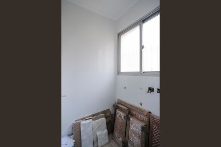 Apartamento à venda com 77m², 3 quartos e 1 vagaÁrea de serviço