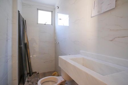 Apartamento à venda com 77m², 3 quartos e 1 vagaBanheiro da suíte