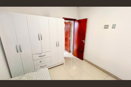 Casa à venda com 360m², 4 quartos e 2 vagas Casa à venda com 360m², 4 quartos e 2 vagasQuarto 1