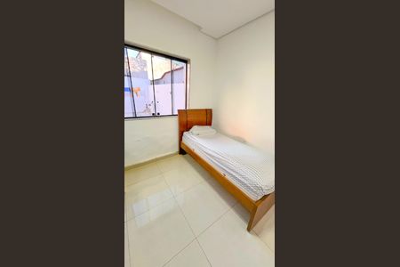 Casa à venda com 360m², 4 quartos e 2 vagas Casa à venda com 360m², 4 quartos e 2 vagasQuarto 1