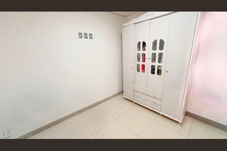 Casa à venda com 360m², 4 quartos e 2 vagas Casa à venda com 360m², 4 quartos e 2 vagasQuarto 3