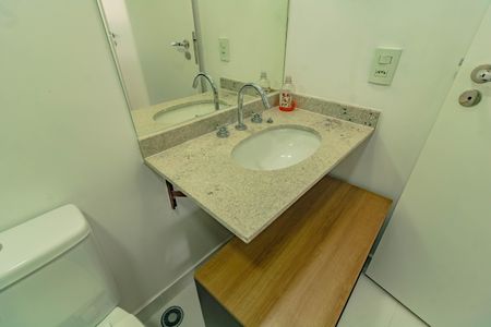 Apartamento à venda com 29m², 1 quarto e sem vaga Apartamento à venda com 29m², 1 quarto e sem vagaBanheiro Social