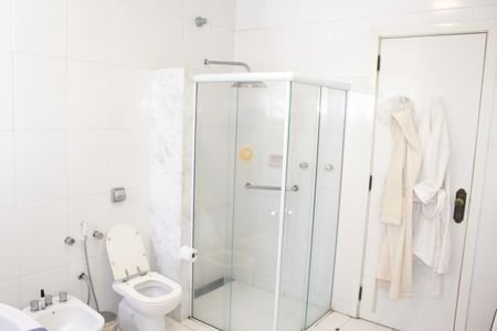 Apartamento à venda com 290m², 2 quartos e 2 vagasBanheiro suite