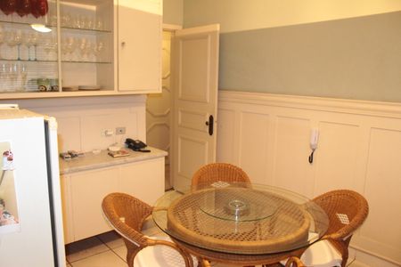 Apartamento à venda com 290m², 2 quartos e 2 vagasCozinha