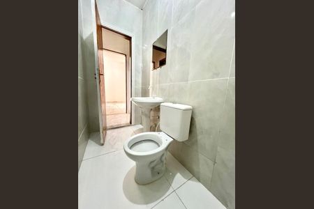 Casa para alugar com 50m², 2 quartos e sem vagaBanheiro