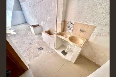 Casa para alugar com 50m², 2 quartos e sem vagaÁrea de Serviço