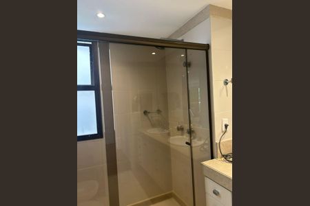 Apartamento à venda com 179m², 3 quartos e 2 vagas Apartamento à venda com 179m², 3 quartos e 2 vagasSuíte 2 Banheiro