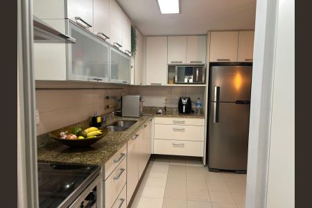 Apartamento à venda com 179m², 3 quartos e 2 vagas Apartamento à venda com 179m², 3 quartos e 2 vagasCozinha