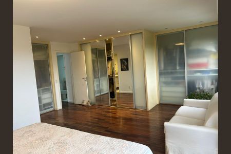 Apartamento à venda com 179m², 3 quartos e 2 vagas Apartamento à venda com 179m², 3 quartos e 2 vagasSuíte 2