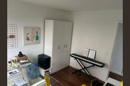 Apartamento à venda com 179m², 3 quartos e 2 vagas Apartamento à venda com 179m², 3 quartos e 2 vagasQuarto 1