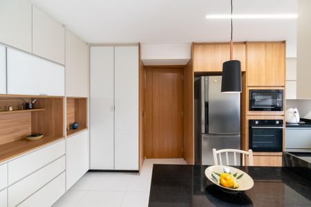 Apartamento à venda com 154m², 3 quartos e 2 vagasCozinha