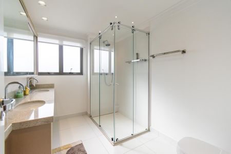 Apartamento à venda com 154m², 3 quartos e 2 vagasBanheiro da Suíte 1