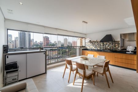 Apartamento à venda com 154m², 3 quartos e 2 vagasVaranda